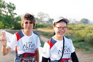 BIB: 674
                            <button type="button" onclick="openModal(6437425)" class="btn btn-primary btn-sm float-right btn-popup" data-toggle="modal" data-target=".modal-high-quality">
                        <i class="fas fa-shopping-cart"></i> Add to Cart
                    </button>
                                            <button type="button" onclick="isThisMe(6437425, true)" class="btn btn-success btn-sm float-right btn-popup btn-isme hidden" data-toggle="tooltip" data-placement="bottom" title="นี่คือรูปของคุณใช่ไหม คลิกที่นี่เพื่อเอาเข้าอัลบั้ม">
                        <i class="fas fa-plus"></i> Add to album
                    </button>
                    <button type="button" onclick="isThisMe(6437425, false)" class="btn btn-warning btn-sm float-right btn-popup btn-isnotme hidden">
                        <i class="fas fa-ban"></i> Remove from album
                    </button>