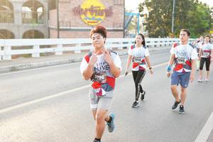 BIB: 985, 7248, 796
                            <button type="button" onclick="openModal(6470276)" class="btn btn-primary btn-sm float-right btn-popup" data-toggle="modal" data-target=".modal-high-quality">
                        <i class="fas fa-shopping-cart"></i> Add to Cart
                    </button>
                                            <button type="button" onclick="isThisMe(6470276, true)" class="btn btn-success btn-sm float-right btn-popup btn-isme hidden" data-toggle="tooltip" data-placement="bottom" title="นี่คือรูปของคุณใช่ไหม คลิกที่นี่เพื่อเอาเข้าอัลบั้ม">
                        <i class="fas fa-plus"></i> Add to album
                    </button>
                    <button type="button" onclick="isThisMe(6470276, false)" class="btn btn-warning btn-sm float-right btn-popup btn-isnotme hidden">
                        <i class="fas fa-ban"></i> Remove from album
                    </button>