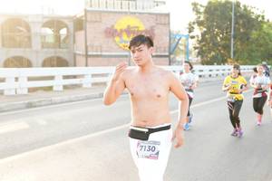 BIB: 7130
                            <button type="button" onclick="openModal(6436142)" class="btn btn-primary btn-sm float-right btn-popup" data-toggle="modal" data-target=".modal-high-quality">
                        <i class="fas fa-shopping-cart"></i> Add to Cart
                    </button>
                                            <button type="button" onclick="isThisMe(6436142, true)" class="btn btn-success btn-sm float-right btn-popup btn-isme hidden" data-toggle="tooltip" data-placement="bottom" title="นี่คือรูปของคุณใช่ไหม คลิกที่นี่เพื่อเอาเข้าอัลบั้ม">
                        <i class="fas fa-plus"></i> Add to album
                    </button>
                    <button type="button" onclick="isThisMe(6436142, false)" class="btn btn-warning btn-sm float-right btn-popup btn-isnotme hidden">
                        <i class="fas fa-ban"></i> Remove from album
                    </button>