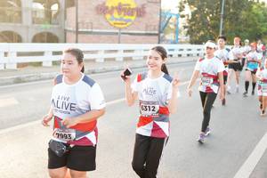 BIB: 022, 6312, 7993
                            <button type="button" onclick="openModal(6435979)" class="btn btn-primary btn-sm float-right btn-popup" data-toggle="modal" data-target=".modal-high-quality">
                        <i class="fas fa-shopping-cart"></i> Add to Cart
                    </button>
                                            <button type="button" onclick="isThisMe(6435979, true)" class="btn btn-success btn-sm float-right btn-popup btn-isme hidden" data-toggle="tooltip" data-placement="bottom" title="นี่คือรูปของคุณใช่ไหม คลิกที่นี่เพื่อเอาเข้าอัลบั้ม">
                        <i class="fas fa-plus"></i> Add to album
                    </button>
                    <button type="button" onclick="isThisMe(6435979, false)" class="btn btn-warning btn-sm float-right btn-popup btn-isnotme hidden">
                        <i class="fas fa-ban"></i> Remove from album
                    </button>