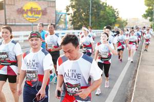 BIB: 6201, 7195, 899, 3703, 2990
                            <button type="button" onclick="openModal(6470230)" class="btn btn-primary btn-sm float-right btn-popup" data-toggle="modal" data-target=".modal-high-quality">
                        <i class="fas fa-shopping-cart"></i> Add to Cart
                    </button>
                                            <button type="button" onclick="isThisMe(6470230, true)" class="btn btn-success btn-sm float-right btn-popup btn-isme hidden" data-toggle="tooltip" data-placement="bottom" title="นี่คือรูปของคุณใช่ไหม คลิกที่นี่เพื่อเอาเข้าอัลบั้ม">
                        <i class="fas fa-plus"></i> Add to album
                    </button>
                    <button type="button" onclick="isThisMe(6470230, false)" class="btn btn-warning btn-sm float-right btn-popup btn-isnotme hidden">
                        <i class="fas fa-ban"></i> Remove from album
                    </button>