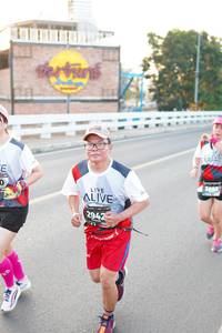 BIB: 3093, 2942
                            <button type="button" onclick="openModal(6469146)" class="btn btn-primary btn-sm float-right btn-popup" data-toggle="modal" data-target=".modal-high-quality">
                        <i class="fas fa-shopping-cart"></i> Add to Cart
                    </button>
                                            <button type="button" onclick="isThisMe(6469146, true)" class="btn btn-success btn-sm float-right btn-popup btn-isme hidden" data-toggle="tooltip" data-placement="bottom" title="นี่คือรูปของคุณใช่ไหม คลิกที่นี่เพื่อเอาเข้าอัลบั้ม">
                        <i class="fas fa-plus"></i> Add to album
                    </button>
                    <button type="button" onclick="isThisMe(6469146, false)" class="btn btn-warning btn-sm float-right btn-popup btn-isnotme hidden">
                        <i class="fas fa-ban"></i> Remove from album
                    </button>