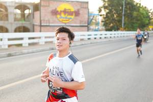 BIB: 128
                            <button type="button" onclick="openModal(6469732)" class="btn btn-primary btn-sm float-right btn-popup" data-toggle="modal" data-target=".modal-high-quality">
                        <i class="fas fa-shopping-cart"></i> Add to Cart
                    </button>
                                            <button type="button" onclick="isThisMe(6469732, true)" class="btn btn-success btn-sm float-right btn-popup btn-isme hidden" data-toggle="tooltip" data-placement="bottom" title="นี่คือรูปของคุณใช่ไหม คลิกที่นี่เพื่อเอาเข้าอัลบั้ม">
                        <i class="fas fa-plus"></i> Add to album
                    </button>
                    <button type="button" onclick="isThisMe(6469732, false)" class="btn btn-warning btn-sm float-right btn-popup btn-isnotme hidden">
                        <i class="fas fa-ban"></i> Remove from album
                    </button>