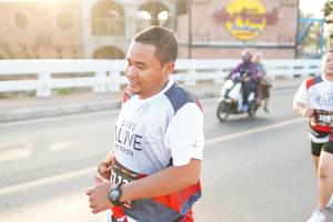 BIB: 209
                            <button type="button" onclick="openModal(6410018)" class="btn btn-primary btn-sm float-right btn-popup" data-toggle="modal" data-target=".modal-high-quality">
                        <i class="fas fa-shopping-cart"></i> Add to Cart
                    </button>
                                            <button type="button" onclick="isThisMe(6410018, true)" class="btn btn-success btn-sm float-right btn-popup btn-isme hidden" data-toggle="tooltip" data-placement="bottom" title="นี่คือรูปของคุณใช่ไหม คลิกที่นี่เพื่อเอาเข้าอัลบั้ม">
                        <i class="fas fa-plus"></i> Add to album
                    </button>
                    <button type="button" onclick="isThisMe(6410018, false)" class="btn btn-warning btn-sm float-right btn-popup btn-isnotme hidden">
                        <i class="fas fa-ban"></i> Remove from album
                    </button>