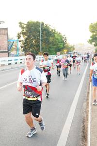 BIB: 2131
                            <button type="button" onclick="openModal(6469079)" class="btn btn-primary btn-sm float-right btn-popup" data-toggle="modal" data-target=".modal-high-quality">
                        <i class="fas fa-shopping-cart"></i> Add to Cart
                    </button>
                                            <button type="button" onclick="isThisMe(6469079, true)" class="btn btn-success btn-sm float-right btn-popup btn-isme hidden" data-toggle="tooltip" data-placement="bottom" title="นี่คือรูปของคุณใช่ไหม คลิกที่นี่เพื่อเอาเข้าอัลบั้ม">
                        <i class="fas fa-plus"></i> Add to album
                    </button>
                    <button type="button" onclick="isThisMe(6469079, false)" class="btn btn-warning btn-sm float-right btn-popup btn-isnotme hidden">
                        <i class="fas fa-ban"></i> Remove from album
                    </button>