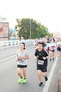 BIB: 588, 7849, 6648
                            <button type="button" onclick="openModal(6409426)" class="btn btn-primary btn-sm float-right btn-popup" data-toggle="modal" data-target=".modal-high-quality">
                        <i class="fas fa-shopping-cart"></i> Add to Cart
                    </button>
                                            <button type="button" onclick="isThisMe(6409426, true)" class="btn btn-success btn-sm float-right btn-popup btn-isme hidden" data-toggle="tooltip" data-placement="bottom" title="นี่คือรูปของคุณใช่ไหม คลิกที่นี่เพื่อเอาเข้าอัลบั้ม">
                        <i class="fas fa-plus"></i> Add to album
                    </button>
                    <button type="button" onclick="isThisMe(6409426, false)" class="btn btn-warning btn-sm float-right btn-popup btn-isnotme hidden">
                        <i class="fas fa-ban"></i> Remove from album
                    </button>