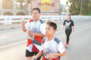 BIB: 105
                            <button type="button" onclick="openModal(6435799)" class="btn btn-primary btn-sm float-right btn-popup" data-toggle="modal" data-target=".modal-high-quality">
                        <i class="fas fa-shopping-cart"></i> Add to Cart
                    </button>
                                            <button type="button" onclick="isThisMe(6435799, true)" class="btn btn-success btn-sm float-right btn-popup btn-isme hidden" data-toggle="tooltip" data-placement="bottom" title="นี่คือรูปของคุณใช่ไหม คลิกที่นี่เพื่อเอาเข้าอัลบั้ม">
                        <i class="fas fa-plus"></i> Add to album
                    </button>
                    <button type="button" onclick="isThisMe(6435799, false)" class="btn btn-warning btn-sm float-right btn-popup btn-isnotme hidden">
                        <i class="fas fa-ban"></i> Remove from album
                    </button>