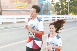 BIB: 6239
                            <button type="button" onclick="openModal(6437086)" class="btn btn-primary btn-sm float-right btn-popup" data-toggle="modal" data-target=".modal-high-quality">
                        <i class="fas fa-shopping-cart"></i> Add to Cart
                    </button>
                                            <button type="button" onclick="isThisMe(6437086, true)" class="btn btn-success btn-sm float-right btn-popup btn-isme hidden" data-toggle="tooltip" data-placement="bottom" title="นี่คือรูปของคุณใช่ไหม คลิกที่นี่เพื่อเอาเข้าอัลบั้ม">
                        <i class="fas fa-plus"></i> Add to album
                    </button>
                    <button type="button" onclick="isThisMe(6437086, false)" class="btn btn-warning btn-sm float-right btn-popup btn-isnotme hidden">
                        <i class="fas fa-ban"></i> Remove from album
                    </button>