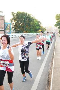 BIB: 775, 7358
                            <button type="button" onclick="openModal(6468923)" class="btn btn-primary btn-sm float-right btn-popup" data-toggle="modal" data-target=".modal-high-quality">
                        <i class="fas fa-shopping-cart"></i> Add to Cart
                    </button>
                                            <button type="button" onclick="isThisMe(6468923, true)" class="btn btn-success btn-sm float-right btn-popup btn-isme hidden" data-toggle="tooltip" data-placement="bottom" title="นี่คือรูปของคุณใช่ไหม คลิกที่นี่เพื่อเอาเข้าอัลบั้ม">
                        <i class="fas fa-plus"></i> Add to album
                    </button>
                    <button type="button" onclick="isThisMe(6468923, false)" class="btn btn-warning btn-sm float-right btn-popup btn-isnotme hidden">
                        <i class="fas fa-ban"></i> Remove from album
                    </button>