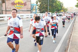 BIB: 224, 054, 2851
                            <button type="button" onclick="openModal(6469207)" class="btn btn-primary btn-sm float-right btn-popup" data-toggle="modal" data-target=".modal-high-quality">
                        <i class="fas fa-shopping-cart"></i> Add to Cart
                    </button>
                                            <button type="button" onclick="isThisMe(6469207, true)" class="btn btn-success btn-sm float-right btn-popup btn-isme hidden" data-toggle="tooltip" data-placement="bottom" title="นี่คือรูปของคุณใช่ไหม คลิกที่นี่เพื่อเอาเข้าอัลบั้ม">
                        <i class="fas fa-plus"></i> Add to album
                    </button>
                    <button type="button" onclick="isThisMe(6469207, false)" class="btn btn-warning btn-sm float-right btn-popup btn-isnotme hidden">
                        <i class="fas fa-ban"></i> Remove from album
                    </button>