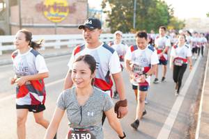 BIB: 956, 3150
                            <button type="button" onclick="openModal(6436508)" class="btn btn-primary btn-sm float-right btn-popup" data-toggle="modal" data-target=".modal-high-quality">
                        <i class="fas fa-shopping-cart"></i> Add to Cart
                    </button>
                                            <button type="button" onclick="isThisMe(6436508, true)" class="btn btn-success btn-sm float-right btn-popup btn-isme hidden" data-toggle="tooltip" data-placement="bottom" title="นี่คือรูปของคุณใช่ไหม คลิกที่นี่เพื่อเอาเข้าอัลบั้ม">
                        <i class="fas fa-plus"></i> Add to album
                    </button>
                    <button type="button" onclick="isThisMe(6436508, false)" class="btn btn-warning btn-sm float-right btn-popup btn-isnotme hidden">
                        <i class="fas fa-ban"></i> Remove from album
                    </button>