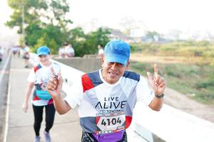 BIB: 4104
                            <button type="button" onclick="openModal(6437097)" class="btn btn-primary btn-sm float-right btn-popup" data-toggle="modal" data-target=".modal-high-quality">
                        <i class="fas fa-shopping-cart"></i> Add to Cart
                    </button>
                                            <button type="button" onclick="isThisMe(6437097, true)" class="btn btn-success btn-sm float-right btn-popup btn-isme hidden" data-toggle="tooltip" data-placement="bottom" title="นี่คือรูปของคุณใช่ไหม คลิกที่นี่เพื่อเอาเข้าอัลบั้ม">
                        <i class="fas fa-plus"></i> Add to album
                    </button>
                    <button type="button" onclick="isThisMe(6437097, false)" class="btn btn-warning btn-sm float-right btn-popup btn-isnotme hidden">
                        <i class="fas fa-ban"></i> Remove from album
                    </button>