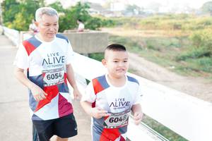 BIB: 6054, 6046
                            <button type="button" onclick="openModal(6437078)" class="btn btn-primary btn-sm float-right btn-popup" data-toggle="modal" data-target=".modal-high-quality">
                        <i class="fas fa-shopping-cart"></i> Add to Cart
                    </button>
                                            <button type="button" onclick="isThisMe(6437078, true)" class="btn btn-success btn-sm float-right btn-popup btn-isme hidden" data-toggle="tooltip" data-placement="bottom" title="นี่คือรูปของคุณใช่ไหม คลิกที่นี่เพื่อเอาเข้าอัลบั้ม">
                        <i class="fas fa-plus"></i> Add to album
                    </button>
                    <button type="button" onclick="isThisMe(6437078, false)" class="btn btn-warning btn-sm float-right btn-popup btn-isnotme hidden">
                        <i class="fas fa-ban"></i> Remove from album
                    </button>