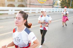 BIB: 340
                            <button type="button" onclick="openModal(6470096)" class="btn btn-primary btn-sm float-right btn-popup" data-toggle="modal" data-target=".modal-high-quality">
                        <i class="fas fa-shopping-cart"></i> Add to Cart
                    </button>
                                            <button type="button" onclick="isThisMe(6470096, true)" class="btn btn-success btn-sm float-right btn-popup btn-isme hidden" data-toggle="tooltip" data-placement="bottom" title="นี่คือรูปของคุณใช่ไหม คลิกที่นี่เพื่อเอาเข้าอัลบั้ม">
                        <i class="fas fa-plus"></i> Add to album
                    </button>
                    <button type="button" onclick="isThisMe(6470096, false)" class="btn btn-warning btn-sm float-right btn-popup btn-isnotme hidden">
                        <i class="fas fa-ban"></i> Remove from album
                    </button>