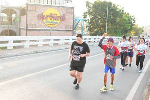 BIB: 6375
                            <button type="button" onclick="openModal(6436278)" class="btn btn-primary btn-sm float-right btn-popup" data-toggle="modal" data-target=".modal-high-quality">
                        <i class="fas fa-shopping-cart"></i> Add to Cart
                    </button>
                                            <button type="button" onclick="isThisMe(6436278, true)" class="btn btn-success btn-sm float-right btn-popup btn-isme hidden" data-toggle="tooltip" data-placement="bottom" title="นี่คือรูปของคุณใช่ไหม คลิกที่นี่เพื่อเอาเข้าอัลบั้ม">
                        <i class="fas fa-plus"></i> Add to album
                    </button>
                    <button type="button" onclick="isThisMe(6436278, false)" class="btn btn-warning btn-sm float-right btn-popup btn-isnotme hidden">
                        <i class="fas fa-ban"></i> Remove from album
                    </button>