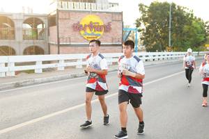 BIB: 150
                            <button type="button" onclick="openModal(6469968)" class="btn btn-primary btn-sm float-right btn-popup" data-toggle="modal" data-target=".modal-high-quality">
                        <i class="fas fa-shopping-cart"></i> Add to Cart
                    </button>
                                            <button type="button" onclick="isThisMe(6469968, true)" class="btn btn-success btn-sm float-right btn-popup btn-isme hidden" data-toggle="tooltip" data-placement="bottom" title="นี่คือรูปของคุณใช่ไหม คลิกที่นี่เพื่อเอาเข้าอัลบั้ม">
                        <i class="fas fa-plus"></i> Add to album
                    </button>
                    <button type="button" onclick="isThisMe(6469968, false)" class="btn btn-warning btn-sm float-right btn-popup btn-isnotme hidden">
                        <i class="fas fa-ban"></i> Remove from album
                    </button>