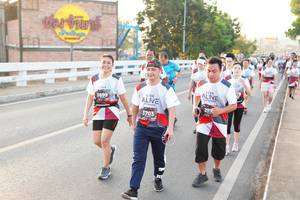 BIB: 3899, 299, 3703
                            <button type="button" onclick="openModal(6470234)" class="btn btn-primary btn-sm float-right btn-popup" data-toggle="modal" data-target=".modal-high-quality">
                        <i class="fas fa-shopping-cart"></i> Add to Cart
                    </button>
                                            <button type="button" onclick="isThisMe(6470234, true)" class="btn btn-success btn-sm float-right btn-popup btn-isme hidden" data-toggle="tooltip" data-placement="bottom" title="นี่คือรูปของคุณใช่ไหม คลิกที่นี่เพื่อเอาเข้าอัลบั้ม">
                        <i class="fas fa-plus"></i> Add to album
                    </button>
                    <button type="button" onclick="isThisMe(6470234, false)" class="btn btn-warning btn-sm float-right btn-popup btn-isnotme hidden">
                        <i class="fas fa-ban"></i> Remove from album
                    </button>