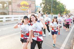 BIB: 4107, 6437, 6178
                            <button type="button" onclick="openModal(6436393)" class="btn btn-primary btn-sm float-right btn-popup" data-toggle="modal" data-target=".modal-high-quality">
                        <i class="fas fa-shopping-cart"></i> Add to Cart
                    </button>
                                            <button type="button" onclick="isThisMe(6436393, true)" class="btn btn-success btn-sm float-right btn-popup btn-isme hidden" data-toggle="tooltip" data-placement="bottom" title="นี่คือรูปของคุณใช่ไหม คลิกที่นี่เพื่อเอาเข้าอัลบั้ม">
                        <i class="fas fa-plus"></i> Add to album
                    </button>
                    <button type="button" onclick="isThisMe(6436393, false)" class="btn btn-warning btn-sm float-right btn-popup btn-isnotme hidden">
                        <i class="fas fa-ban"></i> Remove from album
                    </button>