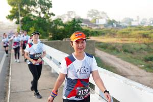 BIB: 3136, 2179
                            <button type="button" onclick="openModal(6437271)" class="btn btn-primary btn-sm float-right btn-popup" data-toggle="modal" data-target=".modal-high-quality">
                        <i class="fas fa-shopping-cart"></i> Add to Cart
                    </button>
                                            <button type="button" onclick="isThisMe(6437271, true)" class="btn btn-success btn-sm float-right btn-popup btn-isme hidden" data-toggle="tooltip" data-placement="bottom" title="นี่คือรูปของคุณใช่ไหม คลิกที่นี่เพื่อเอาเข้าอัลบั้ม">
                        <i class="fas fa-plus"></i> Add to album
                    </button>
                    <button type="button" onclick="isThisMe(6437271, false)" class="btn btn-warning btn-sm float-right btn-popup btn-isnotme hidden">
                        <i class="fas fa-ban"></i> Remove from album
                    </button>