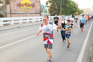 BIB: 386, 2062
                            <button type="button" onclick="openModal(6469804)" class="btn btn-primary btn-sm float-right btn-popup" data-toggle="modal" data-target=".modal-high-quality">
                        <i class="fas fa-shopping-cart"></i> Add to Cart
                    </button>
                                            <button type="button" onclick="isThisMe(6469804, true)" class="btn btn-success btn-sm float-right btn-popup btn-isme hidden" data-toggle="tooltip" data-placement="bottom" title="นี่คือรูปของคุณใช่ไหม คลิกที่นี่เพื่อเอาเข้าอัลบั้ม">
                        <i class="fas fa-plus"></i> Add to album
                    </button>
                    <button type="button" onclick="isThisMe(6469804, false)" class="btn btn-warning btn-sm float-right btn-popup btn-isnotme hidden">
                        <i class="fas fa-ban"></i> Remove from album
                    </button>