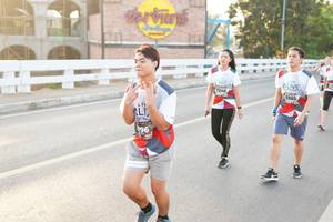 BIB: 7248, 6985, 996
                            <button type="button" onclick="openModal(6470277)" class="btn btn-primary btn-sm float-right btn-popup" data-toggle="modal" data-target=".modal-high-quality">
                        <i class="fas fa-shopping-cart"></i> Add to Cart
                    </button>
                                            <button type="button" onclick="isThisMe(6470277, true)" class="btn btn-success btn-sm float-right btn-popup btn-isme hidden" data-toggle="tooltip" data-placement="bottom" title="นี่คือรูปของคุณใช่ไหม คลิกที่นี่เพื่อเอาเข้าอัลบั้ม">
                        <i class="fas fa-plus"></i> Add to album
                    </button>
                    <button type="button" onclick="isThisMe(6470277, false)" class="btn btn-warning btn-sm float-right btn-popup btn-isnotme hidden">
                        <i class="fas fa-ban"></i> Remove from album
                    </button>