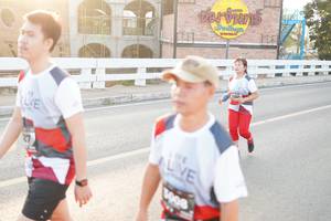 BIB: 908
                            <button type="button" onclick="openModal(6470261)" class="btn btn-primary btn-sm float-right btn-popup" data-toggle="modal" data-target=".modal-high-quality">
                        <i class="fas fa-shopping-cart"></i> Add to Cart
                    </button>
                                            <button type="button" onclick="isThisMe(6470261, true)" class="btn btn-success btn-sm float-right btn-popup btn-isme hidden" data-toggle="tooltip" data-placement="bottom" title="นี่คือรูปของคุณใช่ไหม คลิกที่นี่เพื่อเอาเข้าอัลบั้ม">
                        <i class="fas fa-plus"></i> Add to album
                    </button>
                    <button type="button" onclick="isThisMe(6470261, false)" class="btn btn-warning btn-sm float-right btn-popup btn-isnotme hidden">
                        <i class="fas fa-ban"></i> Remove from album
                    </button>