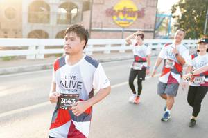 BIB: 7951, 3043
                            <button type="button" onclick="openModal(6470314)" class="btn btn-primary btn-sm float-right btn-popup" data-toggle="modal" data-target=".modal-high-quality">
                        <i class="fas fa-shopping-cart"></i> Add to Cart
                    </button>
                                            <button type="button" onclick="isThisMe(6470314, true)" class="btn btn-success btn-sm float-right btn-popup btn-isme hidden" data-toggle="tooltip" data-placement="bottom" title="นี่คือรูปของคุณใช่ไหม คลิกที่นี่เพื่อเอาเข้าอัลบั้ม">
                        <i class="fas fa-plus"></i> Add to album
                    </button>
                    <button type="button" onclick="isThisMe(6470314, false)" class="btn btn-warning btn-sm float-right btn-popup btn-isnotme hidden">
                        <i class="fas fa-ban"></i> Remove from album
                    </button>