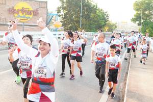 BIB: 611, 7203, 6041, 7557, 6491, 6532
                            <button type="button" onclick="openModal(6436419)" class="btn btn-primary btn-sm float-right btn-popup" data-toggle="modal" data-target=".modal-high-quality">
                        <i class="fas fa-shopping-cart"></i> Add to Cart
                    </button>
                                            <button type="button" onclick="isThisMe(6436419, true)" class="btn btn-success btn-sm float-right btn-popup btn-isme hidden" data-toggle="tooltip" data-placement="bottom" title="นี่คือรูปของคุณใช่ไหม คลิกที่นี่เพื่อเอาเข้าอัลบั้ม">
                        <i class="fas fa-plus"></i> Add to album
                    </button>
                    <button type="button" onclick="isThisMe(6436419, false)" class="btn btn-warning btn-sm float-right btn-popup btn-isnotme hidden">
                        <i class="fas fa-ban"></i> Remove from album
                    </button>