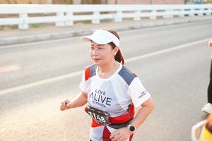 BIB: 148
                            <button type="button" onclick="openModal(6470014)" class="btn btn-primary btn-sm float-right btn-popup" data-toggle="modal" data-target=".modal-high-quality">
                        <i class="fas fa-shopping-cart"></i> Add to Cart
                    </button>
                                            <button type="button" onclick="isThisMe(6470014, true)" class="btn btn-success btn-sm float-right btn-popup btn-isme hidden" data-toggle="tooltip" data-placement="bottom" title="นี่คือรูปของคุณใช่ไหม คลิกที่นี่เพื่อเอาเข้าอัลบั้ม">
                        <i class="fas fa-plus"></i> Add to album
                    </button>
                    <button type="button" onclick="isThisMe(6470014, false)" class="btn btn-warning btn-sm float-right btn-popup btn-isnotme hidden">
                        <i class="fas fa-ban"></i> Remove from album
                    </button>