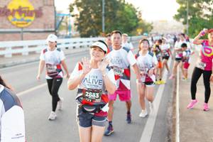 BIB: 026, 2883
                            <button type="button" onclick="openModal(6469985)" class="btn btn-primary btn-sm float-right btn-popup" data-toggle="modal" data-target=".modal-high-quality">
                        <i class="fas fa-shopping-cart"></i> Add to Cart
                    </button>
                                            <button type="button" onclick="isThisMe(6469985, true)" class="btn btn-success btn-sm float-right btn-popup btn-isme hidden" data-toggle="tooltip" data-placement="bottom" title="นี่คือรูปของคุณใช่ไหม คลิกที่นี่เพื่อเอาเข้าอัลบั้ม">
                        <i class="fas fa-plus"></i> Add to album
                    </button>
                    <button type="button" onclick="isThisMe(6469985, false)" class="btn btn-warning btn-sm float-right btn-popup btn-isnotme hidden">
                        <i class="fas fa-ban"></i> Remove from album
                    </button>