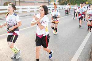 BIB: 2199, 670
                            <button type="button" onclick="openModal(6470296)" class="btn btn-primary btn-sm float-right btn-popup" data-toggle="modal" data-target=".modal-high-quality">
                        <i class="fas fa-shopping-cart"></i> Add to Cart
                    </button>
                                            <button type="button" onclick="isThisMe(6470296, true)" class="btn btn-success btn-sm float-right btn-popup btn-isme hidden" data-toggle="tooltip" data-placement="bottom" title="นี่คือรูปของคุณใช่ไหม คลิกที่นี่เพื่อเอาเข้าอัลบั้ม">
                        <i class="fas fa-plus"></i> Add to album
                    </button>
                    <button type="button" onclick="isThisMe(6470296, false)" class="btn btn-warning btn-sm float-right btn-popup btn-isnotme hidden">
                        <i class="fas fa-ban"></i> Remove from album
                    </button>