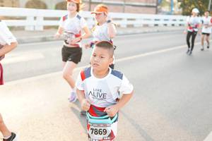 BIB: 7869
                            <button type="button" onclick="openModal(6406554)" class="btn btn-primary btn-sm float-right btn-popup" data-toggle="modal" data-target=".modal-high-quality">
                        <i class="fas fa-shopping-cart"></i> Add to Cart
                    </button>
                                            <button type="button" onclick="isThisMe(6406554, true)" class="btn btn-success btn-sm float-right btn-popup btn-isme hidden" data-toggle="tooltip" data-placement="bottom" title="นี่คือรูปของคุณใช่ไหม คลิกที่นี่เพื่อเอาเข้าอัลบั้ม">
                        <i class="fas fa-plus"></i> Add to album
                    </button>
                    <button type="button" onclick="isThisMe(6406554, false)" class="btn btn-warning btn-sm float-right btn-popup btn-isnotme hidden">
                        <i class="fas fa-ban"></i> Remove from album
                    </button>