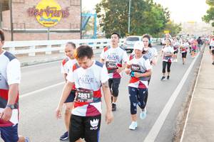 BIB: 6224, 3857, 2851
                            <button type="button" onclick="openModal(6469209)" class="btn btn-primary btn-sm float-right btn-popup" data-toggle="modal" data-target=".modal-high-quality">
                        <i class="fas fa-shopping-cart"></i> Add to Cart
                    </button>
                                            <button type="button" onclick="isThisMe(6469209, true)" class="btn btn-success btn-sm float-right btn-popup btn-isme hidden" data-toggle="tooltip" data-placement="bottom" title="นี่คือรูปของคุณใช่ไหม คลิกที่นี่เพื่อเอาเข้าอัลบั้ม">
                        <i class="fas fa-plus"></i> Add to album
                    </button>
                    <button type="button" onclick="isThisMe(6469209, false)" class="btn btn-warning btn-sm float-right btn-popup btn-isnotme hidden">
                        <i class="fas fa-ban"></i> Remove from album
                    </button>