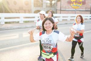 BIB: 1932, 7316
                            <button type="button" onclick="openModal(6470351)" class="btn btn-primary btn-sm float-right btn-popup" data-toggle="modal" data-target=".modal-high-quality">
                        <i class="fas fa-shopping-cart"></i> Add to Cart
                    </button>
                                            <button type="button" onclick="isThisMe(6470351, true)" class="btn btn-success btn-sm float-right btn-popup btn-isme hidden" data-toggle="tooltip" data-placement="bottom" title="นี่คือรูปของคุณใช่ไหม คลิกที่นี่เพื่อเอาเข้าอัลบั้ม">
                        <i class="fas fa-plus"></i> Add to album
                    </button>
                    <button type="button" onclick="isThisMe(6470351, false)" class="btn btn-warning btn-sm float-right btn-popup btn-isnotme hidden">
                        <i class="fas fa-ban"></i> Remove from album
                    </button>