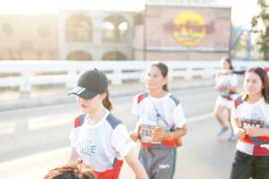 BIB: 
                            <button type="button" onclick="openModal(6436167)" class="btn btn-primary btn-sm float-right btn-popup" data-toggle="modal" data-target=".modal-high-quality">
                        <i class="fas fa-shopping-cart"></i> Add to Cart
                    </button>
                                            <button type="button" onclick="isThisMe(6436167, true)" class="btn btn-success btn-sm float-right btn-popup btn-isme hidden" data-toggle="tooltip" data-placement="bottom" title="นี่คือรูปของคุณใช่ไหม คลิกที่นี่เพื่อเอาเข้าอัลบั้ม">
                        <i class="fas fa-plus"></i> Add to album
                    </button>
                    <button type="button" onclick="isThisMe(6436167, false)" class="btn btn-warning btn-sm float-right btn-popup btn-isnotme hidden">
                        <i class="fas fa-ban"></i> Remove from album
                    </button>