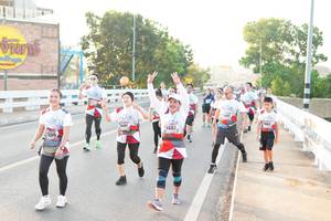 BIB: 041, 5491, 6532, 2205
                            <button type="button" onclick="openModal(6436412)" class="btn btn-primary btn-sm float-right btn-popup" data-toggle="modal" data-target=".modal-high-quality">
                        <i class="fas fa-shopping-cart"></i> Add to Cart
                    </button>
                                            <button type="button" onclick="isThisMe(6436412, true)" class="btn btn-success btn-sm float-right btn-popup btn-isme hidden" data-toggle="tooltip" data-placement="bottom" title="นี่คือรูปของคุณใช่ไหม คลิกที่นี่เพื่อเอาเข้าอัลบั้ม">
                        <i class="fas fa-plus"></i> Add to album
                    </button>
                    <button type="button" onclick="isThisMe(6436412, false)" class="btn btn-warning btn-sm float-right btn-popup btn-isnotme hidden">
                        <i class="fas fa-ban"></i> Remove from album
                    </button>