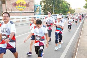 BIB: 6224, 2851, 3054
                            <button type="button" onclick="openModal(6469211)" class="btn btn-primary btn-sm float-right btn-popup" data-toggle="modal" data-target=".modal-high-quality">
                        <i class="fas fa-shopping-cart"></i> Add to Cart
                    </button>
                                            <button type="button" onclick="isThisMe(6469211, true)" class="btn btn-success btn-sm float-right btn-popup btn-isme hidden" data-toggle="tooltip" data-placement="bottom" title="นี่คือรูปของคุณใช่ไหม คลิกที่นี่เพื่อเอาเข้าอัลบั้ม">
                        <i class="fas fa-plus"></i> Add to album
                    </button>
                    <button type="button" onclick="isThisMe(6469211, false)" class="btn btn-warning btn-sm float-right btn-popup btn-isnotme hidden">
                        <i class="fas fa-ban"></i> Remove from album
                    </button>