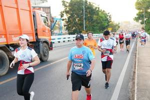 BIB: 042, 7748
                            <button type="button" onclick="openModal(6469825)" class="btn btn-primary btn-sm float-right btn-popup" data-toggle="modal" data-target=".modal-high-quality">
                        <i class="fas fa-shopping-cart"></i> Add to Cart
                    </button>
                                            <button type="button" onclick="isThisMe(6469825, true)" class="btn btn-success btn-sm float-right btn-popup btn-isme hidden" data-toggle="tooltip" data-placement="bottom" title="นี่คือรูปของคุณใช่ไหม คลิกที่นี่เพื่อเอาเข้าอัลบั้ม">
                        <i class="fas fa-plus"></i> Add to album
                    </button>
                    <button type="button" onclick="isThisMe(6469825, false)" class="btn btn-warning btn-sm float-right btn-popup btn-isnotme hidden">
                        <i class="fas fa-ban"></i> Remove from album
                    </button>