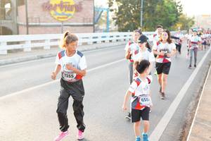 BIB: 7355, 655
                            <button type="button" onclick="openModal(6436160)" class="btn btn-primary btn-sm float-right btn-popup" data-toggle="modal" data-target=".modal-high-quality">
                        <i class="fas fa-shopping-cart"></i> Add to Cart
                    </button>
                                            <button type="button" onclick="isThisMe(6436160, true)" class="btn btn-success btn-sm float-right btn-popup btn-isme hidden" data-toggle="tooltip" data-placement="bottom" title="นี่คือรูปของคุณใช่ไหม คลิกที่นี่เพื่อเอาเข้าอัลบั้ม">
                        <i class="fas fa-plus"></i> Add to album
                    </button>
                    <button type="button" onclick="isThisMe(6436160, false)" class="btn btn-warning btn-sm float-right btn-popup btn-isnotme hidden">
                        <i class="fas fa-ban"></i> Remove from album
                    </button>