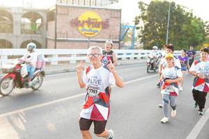 BIB: 7432, 7767
                            <button type="button" onclick="openModal(6436009)" class="btn btn-primary btn-sm float-right btn-popup" data-toggle="modal" data-target=".modal-high-quality">
                        <i class="fas fa-shopping-cart"></i> Add to Cart
                    </button>
                                            <button type="button" onclick="isThisMe(6436009, true)" class="btn btn-success btn-sm float-right btn-popup btn-isme hidden" data-toggle="tooltip" data-placement="bottom" title="นี่คือรูปของคุณใช่ไหม คลิกที่นี่เพื่อเอาเข้าอัลบั้ม">
                        <i class="fas fa-plus"></i> Add to album
                    </button>
                    <button type="button" onclick="isThisMe(6436009, false)" class="btn btn-warning btn-sm float-right btn-popup btn-isnotme hidden">
                        <i class="fas fa-ban"></i> Remove from album
                    </button>