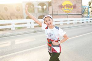 BIB: 175
                            <button type="button" onclick="openModal(6435812)" class="btn btn-primary btn-sm float-right btn-popup" data-toggle="modal" data-target=".modal-high-quality">
                        <i class="fas fa-shopping-cart"></i> Add to Cart
                    </button>
                                            <button type="button" onclick="isThisMe(6435812, true)" class="btn btn-success btn-sm float-right btn-popup btn-isme hidden" data-toggle="tooltip" data-placement="bottom" title="นี่คือรูปของคุณใช่ไหม คลิกที่นี่เพื่อเอาเข้าอัลบั้ม">
                        <i class="fas fa-plus"></i> Add to album
                    </button>
                    <button type="button" onclick="isThisMe(6435812, false)" class="btn btn-warning btn-sm float-right btn-popup btn-isnotme hidden">
                        <i class="fas fa-ban"></i> Remove from album
                    </button>