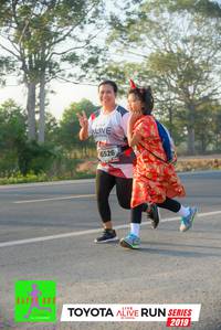 BIB: 6526, 2019
                            <button type="button" onclick="openModal(6567611)" class="btn btn-primary btn-sm float-right btn-popup" data-toggle="modal" data-target=".modal-high-quality">
                        <i class="fas fa-shopping-cart"></i> Add to Cart
                    </button>
                                            <button type="button" onclick="isThisMe(6567611, true)" class="btn btn-success btn-sm float-right btn-popup btn-isme hidden" data-toggle="tooltip" data-placement="bottom" title="นี่คือรูปของคุณใช่ไหม คลิกที่นี่เพื่อเอาเข้าอัลบั้ม">
                        <i class="fas fa-plus"></i> Add to album
                    </button>
                    <button type="button" onclick="isThisMe(6567611, false)" class="btn btn-warning btn-sm float-right btn-popup btn-isnotme hidden">
                        <i class="fas fa-ban"></i> Remove from album
                    </button>