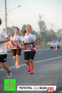 BIB: 7152, 6405, 2019
                            <button type="button" onclick="openModal(6571615)" class="btn btn-primary btn-sm float-right btn-popup" data-toggle="modal" data-target=".modal-high-quality">
                        <i class="fas fa-shopping-cart"></i> Add to Cart
                    </button>
                                            <button type="button" onclick="isThisMe(6571615, true)" class="btn btn-success btn-sm float-right btn-popup btn-isme hidden" data-toggle="tooltip" data-placement="bottom" title="นี่คือรูปของคุณใช่ไหม คลิกที่นี่เพื่อเอาเข้าอัลบั้ม">
                        <i class="fas fa-plus"></i> Add to album
                    </button>
                    <button type="button" onclick="isThisMe(6571615, false)" class="btn btn-warning btn-sm float-right btn-popup btn-isnotme hidden">
                        <i class="fas fa-ban"></i> Remove from album
                    </button>