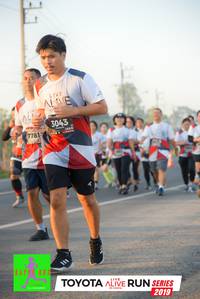 BIB: 3043, 7781, 2019
                            <button type="button" onclick="openModal(6572626)" class="btn btn-primary btn-sm float-right btn-popup" data-toggle="modal" data-target=".modal-high-quality">
                        <i class="fas fa-shopping-cart"></i> Add to Cart
                    </button>
                                            <button type="button" onclick="isThisMe(6572626, true)" class="btn btn-success btn-sm float-right btn-popup btn-isme hidden" data-toggle="tooltip" data-placement="bottom" title="นี่คือรูปของคุณใช่ไหม คลิกที่นี่เพื่อเอาเข้าอัลบั้ม">
                        <i class="fas fa-plus"></i> Add to album
                    </button>
                    <button type="button" onclick="isThisMe(6572626, false)" class="btn btn-warning btn-sm float-right btn-popup btn-isnotme hidden">
                        <i class="fas fa-ban"></i> Remove from album
                    </button>