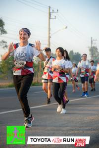 BIB: 7388, 2019
                            <button type="button" onclick="openModal(6566568)" class="btn btn-primary btn-sm float-right btn-popup" data-toggle="modal" data-target=".modal-high-quality">
                        <i class="fas fa-shopping-cart"></i> Add to Cart
                    </button>
                                            <button type="button" onclick="isThisMe(6566568, true)" class="btn btn-success btn-sm float-right btn-popup btn-isme hidden" data-toggle="tooltip" data-placement="bottom" title="นี่คือรูปของคุณใช่ไหม คลิกที่นี่เพื่อเอาเข้าอัลบั้ม">
                        <i class="fas fa-plus"></i> Add to album
                    </button>
                    <button type="button" onclick="isThisMe(6566568, false)" class="btn btn-warning btn-sm float-right btn-popup btn-isnotme hidden">
                        <i class="fas fa-ban"></i> Remove from album
                    </button>