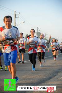 BIB: 2844, 408, 3157, 6747, 2019
                            <button type="button" onclick="openModal(6573737)" class="btn btn-primary btn-sm float-right btn-popup" data-toggle="modal" data-target=".modal-high-quality">
                        <i class="fas fa-shopping-cart"></i> Add to Cart
                    </button>
                                            <button type="button" onclick="isThisMe(6573737, true)" class="btn btn-success btn-sm float-right btn-popup btn-isme hidden" data-toggle="tooltip" data-placement="bottom" title="นี่คือรูปของคุณใช่ไหม คลิกที่นี่เพื่อเอาเข้าอัลบั้ม">
                        <i class="fas fa-plus"></i> Add to album
                    </button>
                    <button type="button" onclick="isThisMe(6573737, false)" class="btn btn-warning btn-sm float-right btn-popup btn-isnotme hidden">
                        <i class="fas fa-ban"></i> Remove from album
                    </button>