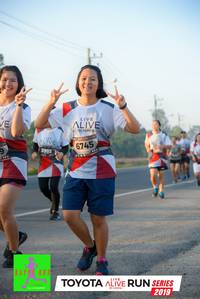 BIB: 6745, 3902, 2019
                            <button type="button" onclick="openModal(6573419)" class="btn btn-primary btn-sm float-right btn-popup" data-toggle="modal" data-target=".modal-high-quality">
                        <i class="fas fa-shopping-cart"></i> Add to Cart
                    </button>
                                            <button type="button" onclick="isThisMe(6573419, true)" class="btn btn-success btn-sm float-right btn-popup btn-isme hidden" data-toggle="tooltip" data-placement="bottom" title="นี่คือรูปของคุณใช่ไหม คลิกที่นี่เพื่อเอาเข้าอัลบั้ม">
                        <i class="fas fa-plus"></i> Add to album
                    </button>
                    <button type="button" onclick="isThisMe(6573419, false)" class="btn btn-warning btn-sm float-right btn-popup btn-isnotme hidden">
                        <i class="fas fa-ban"></i> Remove from album
                    </button>