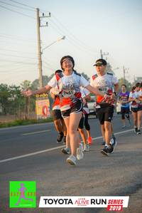 BIB: 1618, 7451, 2019
                            <button type="button" onclick="openModal(6566077)" class="btn btn-primary btn-sm float-right btn-popup" data-toggle="modal" data-target=".modal-high-quality">
                        <i class="fas fa-shopping-cart"></i> Add to Cart
                    </button>
                                            <button type="button" onclick="isThisMe(6566077, true)" class="btn btn-success btn-sm float-right btn-popup btn-isme hidden" data-toggle="tooltip" data-placement="bottom" title="นี่คือรูปของคุณใช่ไหม คลิกที่นี่เพื่อเอาเข้าอัลบั้ม">
                        <i class="fas fa-plus"></i> Add to album
                    </button>
                    <button type="button" onclick="isThisMe(6566077, false)" class="btn btn-warning btn-sm float-right btn-popup btn-isnotme hidden">
                        <i class="fas fa-ban"></i> Remove from album
                    </button>