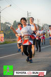 BIB: 7827, 6495, 2019
                            <button type="button" onclick="openModal(6566157)" class="btn btn-primary btn-sm float-right btn-popup" data-toggle="modal" data-target=".modal-high-quality">
                        <i class="fas fa-shopping-cart"></i> Add to Cart
                    </button>
                                            <button type="button" onclick="isThisMe(6566157, true)" class="btn btn-success btn-sm float-right btn-popup btn-isme hidden" data-toggle="tooltip" data-placement="bottom" title="นี่คือรูปของคุณใช่ไหม คลิกที่นี่เพื่อเอาเข้าอัลบั้ม">
                        <i class="fas fa-plus"></i> Add to album
                    </button>
                    <button type="button" onclick="isThisMe(6566157, false)" class="btn btn-warning btn-sm float-right btn-popup btn-isnotme hidden">
                        <i class="fas fa-ban"></i> Remove from album
                    </button>