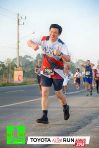 BIB: 3800, 2019
                            <button type="button" onclick="openModal(6573676)" class="btn btn-primary btn-sm float-right btn-popup" data-toggle="modal" data-target=".modal-high-quality">
                        <i class="fas fa-shopping-cart"></i> Add to Cart
                    </button>
                                            <button type="button" onclick="isThisMe(6573676, true)" class="btn btn-success btn-sm float-right btn-popup btn-isme hidden" data-toggle="tooltip" data-placement="bottom" title="นี่คือรูปของคุณใช่ไหม คลิกที่นี่เพื่อเอาเข้าอัลบั้ม">
                        <i class="fas fa-plus"></i> Add to album
                    </button>
                    <button type="button" onclick="isThisMe(6573676, false)" class="btn btn-warning btn-sm float-right btn-popup btn-isnotme hidden">
                        <i class="fas fa-ban"></i> Remove from album
                    </button>